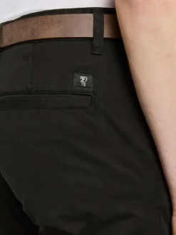 Pantalon Chino en coton noir uni avec une coupe slim et poches latérales