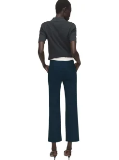 Pantalon chino 7/8 marine uni avec une coupe droite et 4 poches