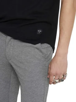 Pantalon Chino Mark Pant gris uni avec une coupe slim et des poches latérales