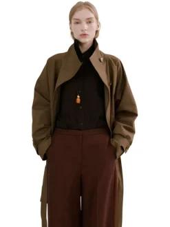 Pantalon chino marron uni pourvu d'une coupe large et d'une taille haute