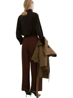 Pantalon chino marron uni pourvu d'une coupe large et d'une taille haute