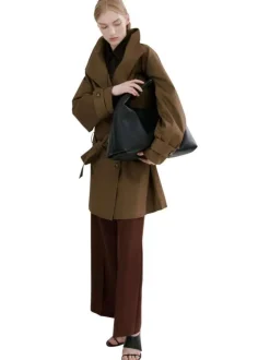 Pantalon chino marron uni pourvu d'une coupe large et d'une taille haute