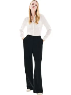 Pantalon chino noir uni avec une coupe bootcut et 2 poches italiennes
