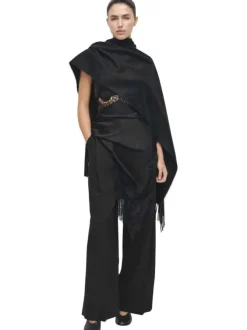 Pantalon chino noir uni avec une coupe large et une taille haute