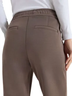 Pantalon chino taupe uni pourvu d'une coupe slim et d'une taille intermédiaire