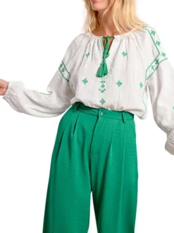 Pantalon chino vert uni avec une coupe bootcut et des passants