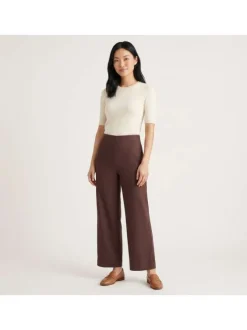 Pantalon chocolat uni pourvu d'une coupe droite et d'une taile haute