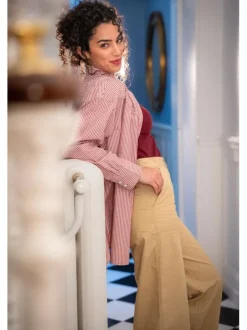 Pantalon Claire en coton biologique beige uni avec une coupe bootcut