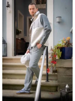 Pantalon en coton anthracite uni avec une coupe Regular Fit et à 5 Poches