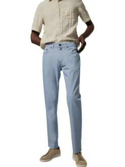 Pantalon en coton ciel uni avec une coupe ajustée et un style 5 Poches