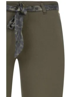 Pantalon en coton kaki uni style 4 poches, à coupe Chino slim