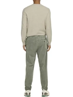 Pantalon en coton vert sauge en velours côtelé à coupe regular fit