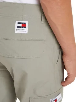 Pantalon Ethan en coton kaki uni avec une coupe cargo et poches cuisses