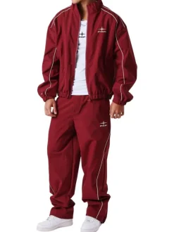 Pantalon jogging bordeaux uni pourvu d'une taille élastiquée