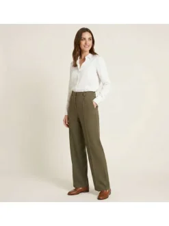 Pantalon kaki uni avec une coupe droite et une taille mi-haute