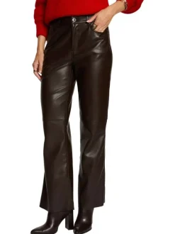 Pantalon marron en simili cuir pourvu d'une coupe bootcut et de poches