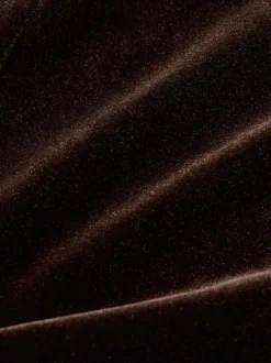 Pantalon marron en velours satiné fluide pourvu d'une coupe ample