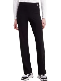Pantalon noir avec une coupe regular fit et un logo blanc brodé sur le côté