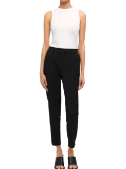 Pantalon noir uni avec une coupe droite et une taille élastiquée