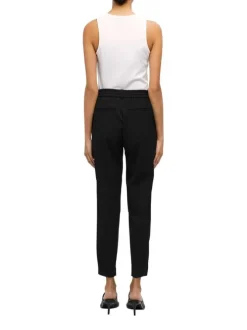 Pantalon noir uni avec une coupe droite et une taille élastiquée
