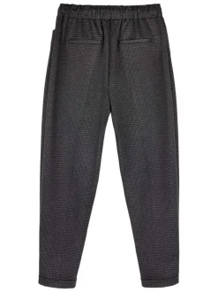 Pantalon noir uni avec une coupe slim et une taille élastiquée