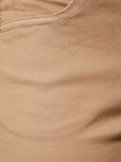 Pantalon 5 Poches beige uni avec une coupe slim et des passants pour ceinture