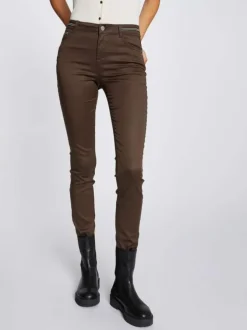 Pantalon 5 Poches taupe uni avec une coupe slim et des liserés