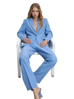 Pantalon Tailleur ciel uni avec taille intermédiaire et une coupe droite