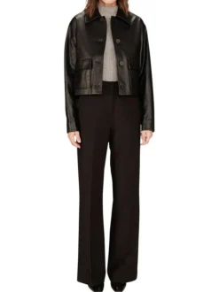 Pantalon tailleur noir uni avec une 2 poches et une coupe bootcut