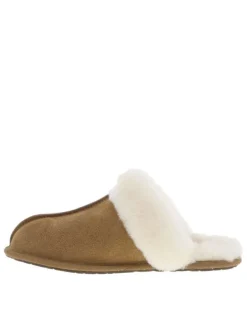 Pantoufles plates et fourrées en cuir nubuck naturel à col en fourrure de mouton blanc