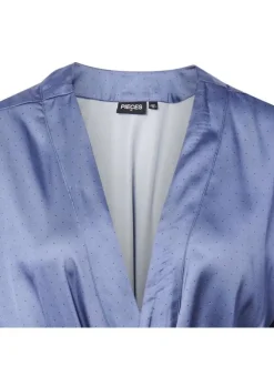 Peignoir style kimono bleu à pois à coupe fluide et col croisé