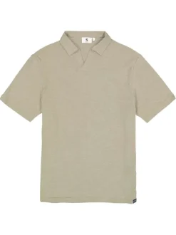 Polo beige uni avec une coupe droite et des manches courtes