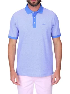 Polo en coton biologique bleu uni avec une coupe droite et un col à revers