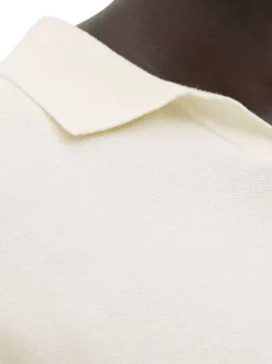 Polo en coton biologique écru à coupe droite pourvu d'un col à revers