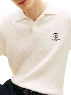 Polo en coton biologique écru pourvu d'un col à revers boutonné