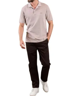 Polo en coton biologique taupe à coupe droite pourvu d'un col boutonné