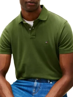 Polo en coton biologique vert à coupe ajustée pourvu d'un col boutonné