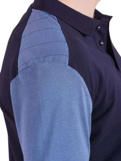 Polo en coton bleu en maille piquée avec une coupe droite et un col à revers