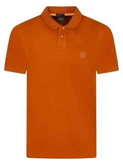 Polo en coton brique uni avec une coupe droite et des boutons
