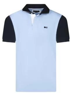 Polo en coton ciel maille piquée avec une coupe droite et un col à revers