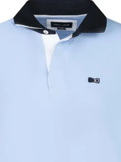Polo en coton ciel maille piquée avec une coupe droite et un col à revers