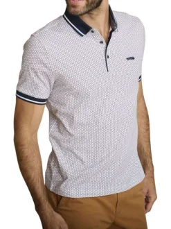 Polo en coton écru à motifs avec une coupe droite et un col boutonné