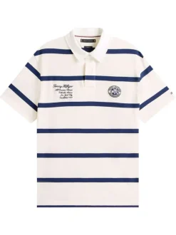 Polo en coton écru rayé avec un col boutonné et des manches courtes