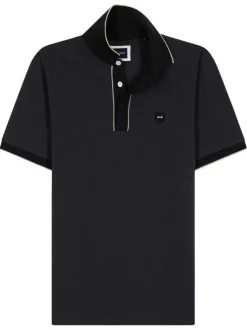 Polo en coton gris avec un col boutonné et des manches courtes