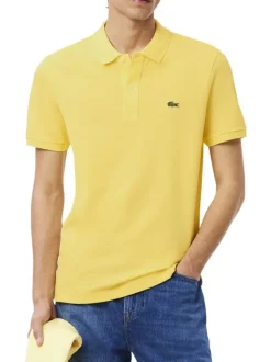 Polo en coton jaune à coupe droite pourvu d'un col à revers boutonné