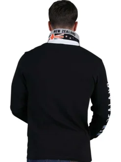 Polo en coton noir en maille piquée avec un col à revers et une coupe droite