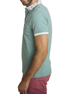 Polo en coton vert d'eau uni avec une coupe ajustée et un col boutonné