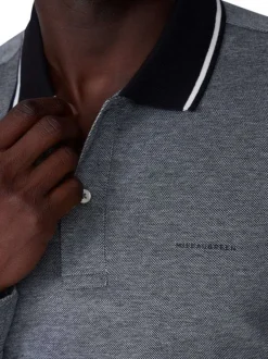 Polo gris à chevrons en coton avec une coupe droite et un col à rabats