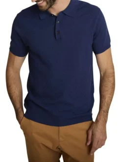 Polo marine à coupe droite pourvu d'un col boutonné et de manches courtes