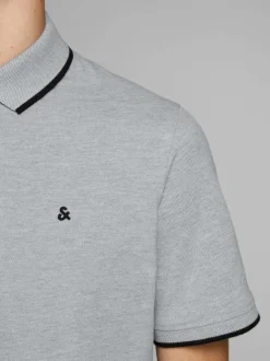 Polo PAULOS en coton avec une coupe droite, un col boutonné et logo brodé
